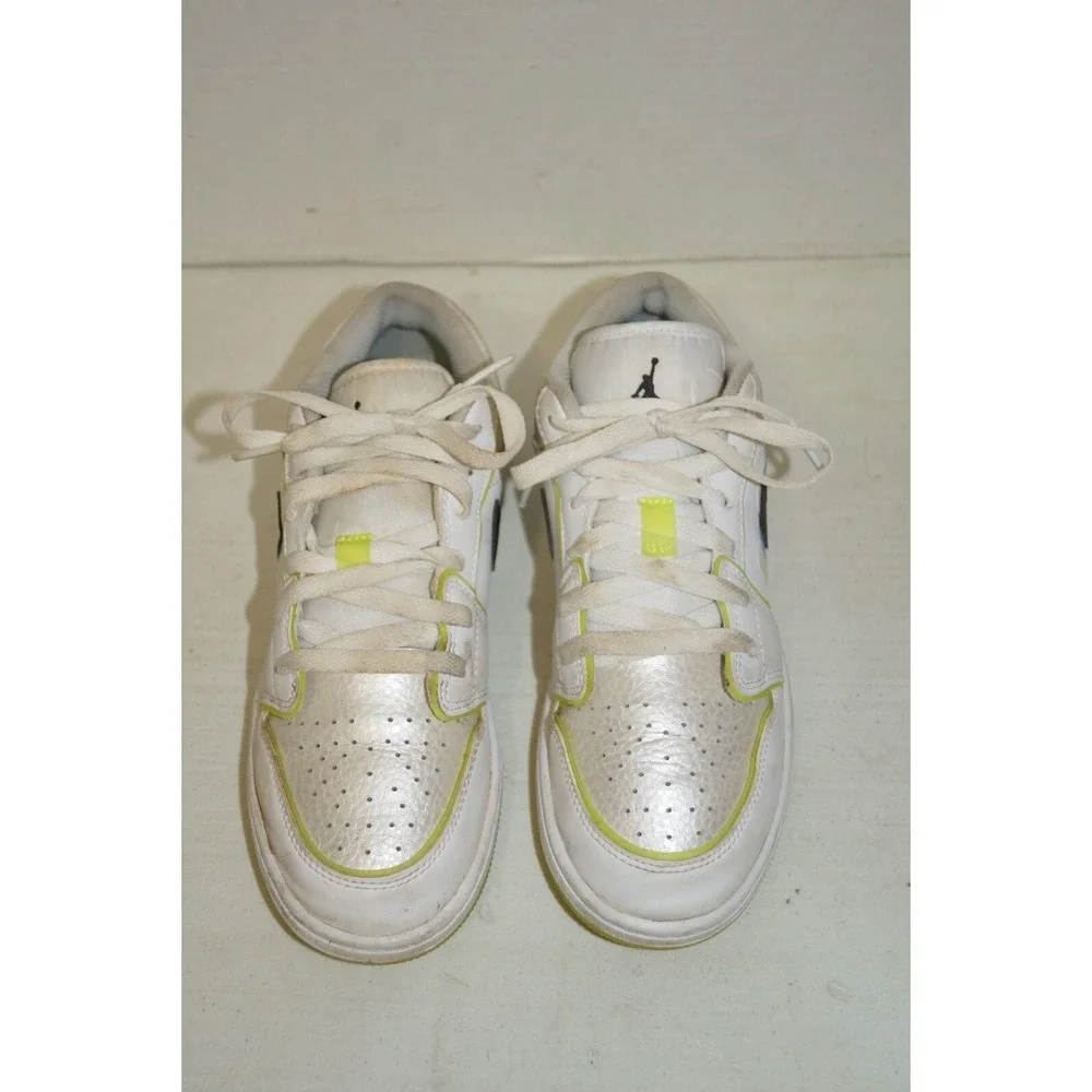 Nike Air Jordan 1 Low SE DV1324-117 Size 6.5Y